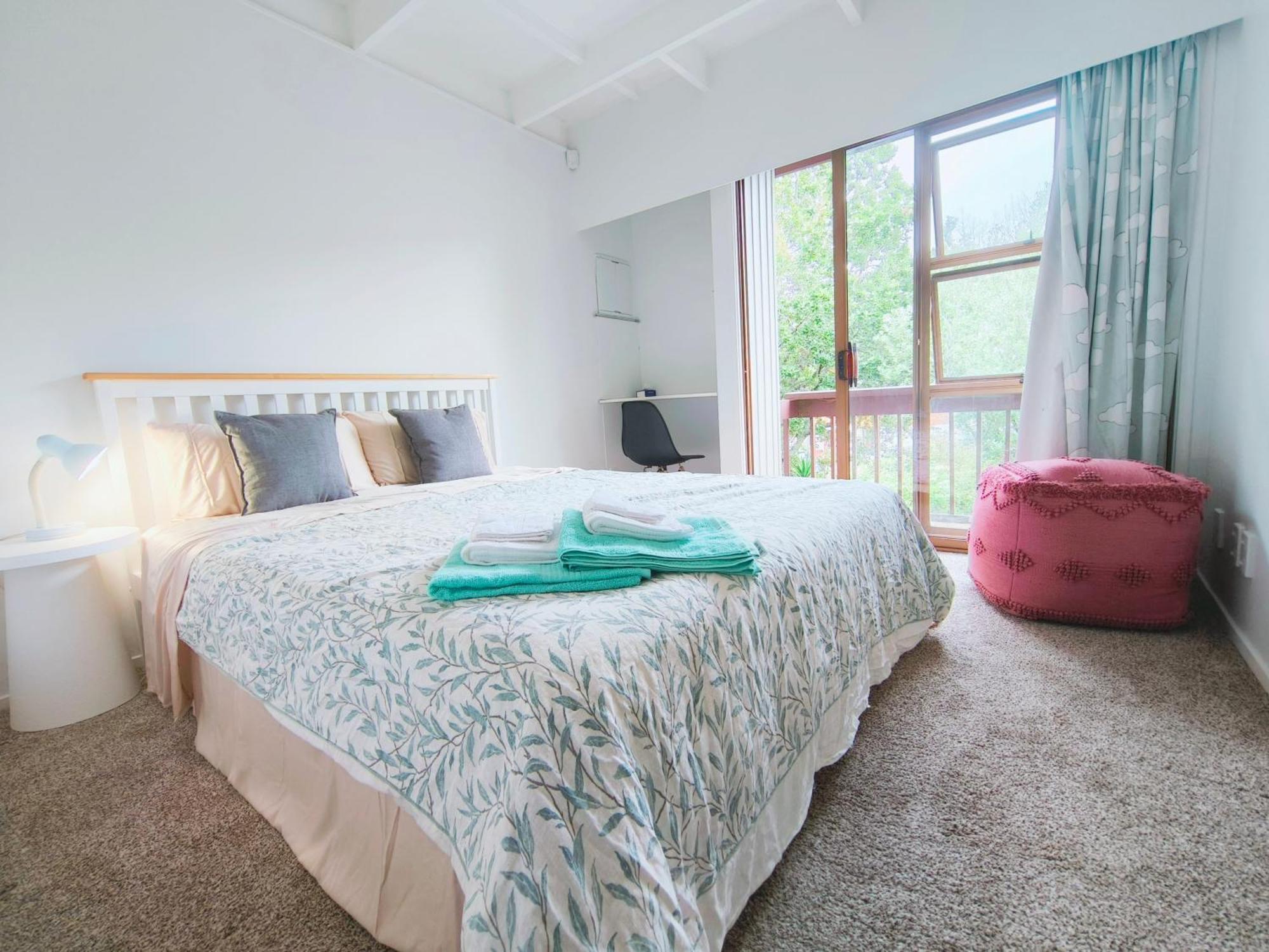 Villa Spacious 7 Brs Retreat With 2 Kitchen And 3 Baths Movie Night Garden