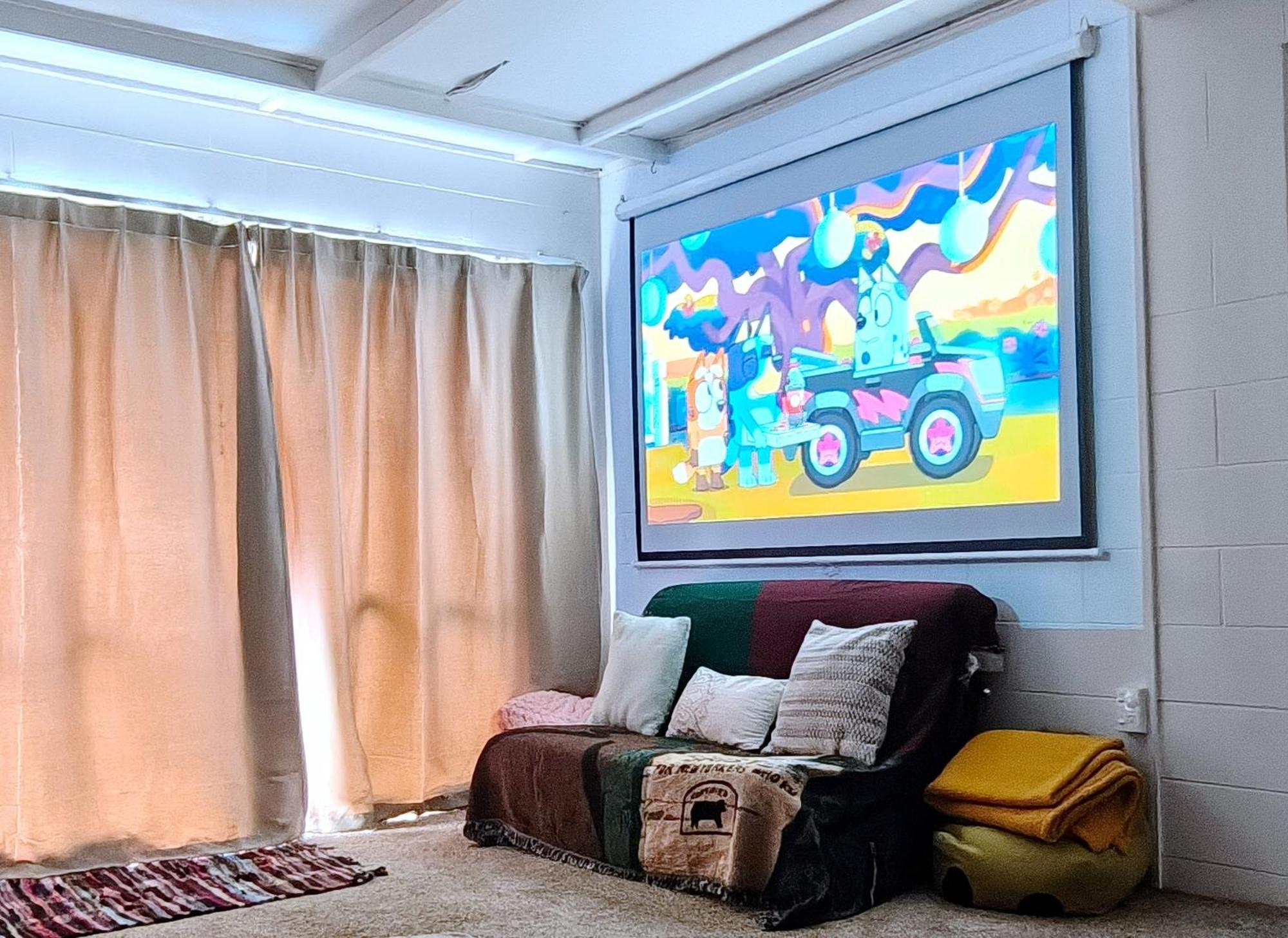 Villa Spacious 7 Brs Retreat With 2 Kitchen And 3 Baths Movie Night Garden Auckland
